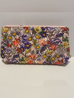 Vera Bradley Essential Pouch NWT Coastal Wildflowers